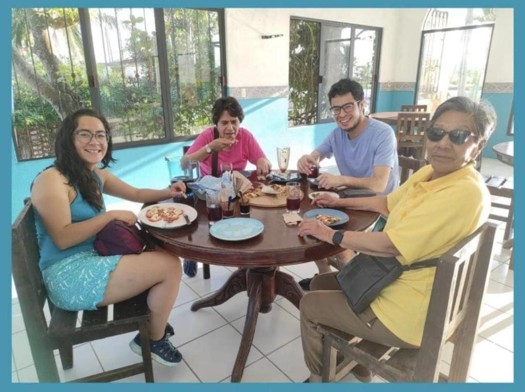 טקולוטלה Hotel Mariam מראה חיצוני תמונה